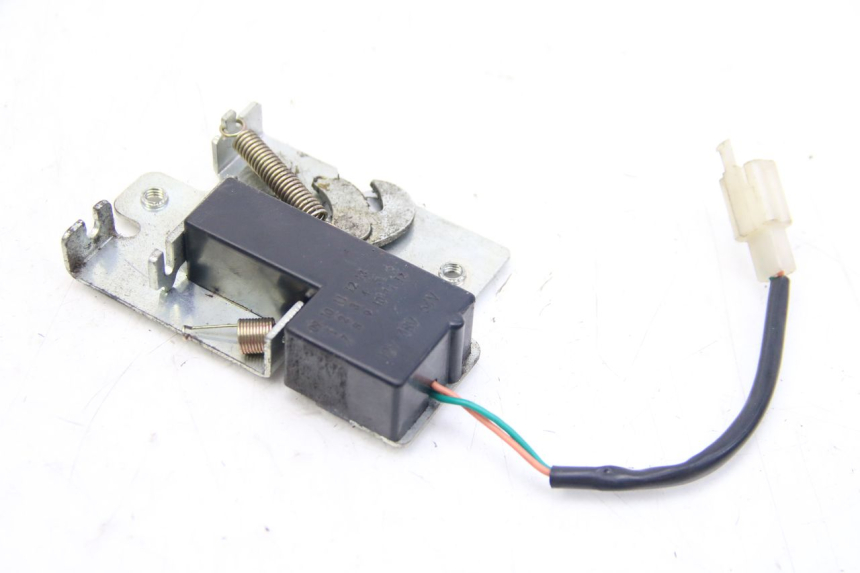 photo de ZAMEK SIEDZENIA ECCITY ARTELEC 670 1 (2013 - 2017) - Szczegół części