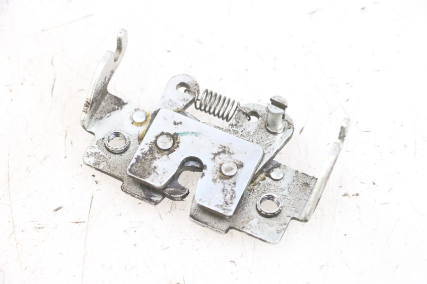 photo de Zamek siedzenia YAMAHA BW'S EASY 50 (2013 - 2016) - Szczegół części