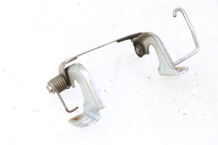 photo de Zamek siedzenia HONDA CBR RR FIREBLADE 900 (1992 - 1994) - Szczegół części