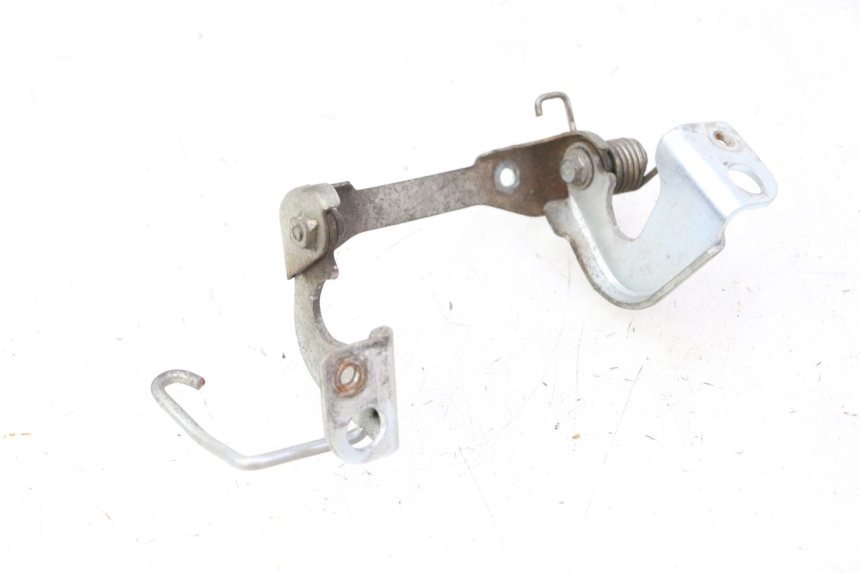 photo de Zamek siedzenia HONDA CBR RR FIREBLADE 900 (1992 - 1994) - Inny kąt widzenia