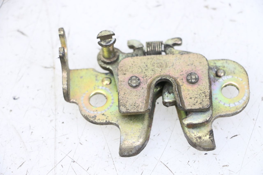 photo de Zamek siedzenia PEUGEOT CITYSTAR 50 (2013 - 2017) - Szczegół części