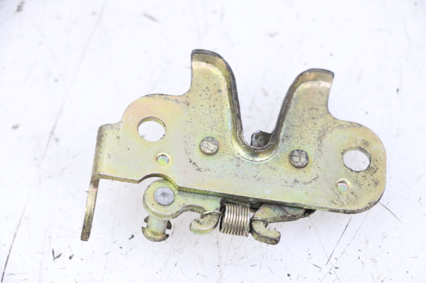 photo de Zamek siedzenia PEUGEOT CITYSTAR 50 (2013 - 2017) - Zoom stanu zużycia