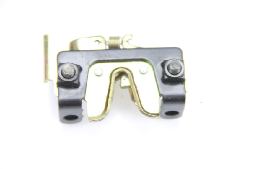 photo de Zamek siedzenia SYM CROX 4T 50 (2016 - 2023) - Inny kąt widzenia