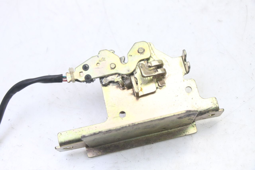 photo de Zamek siedzenia KYMCO DINK STREET 125 (2009 - 2014) - Szczegół części