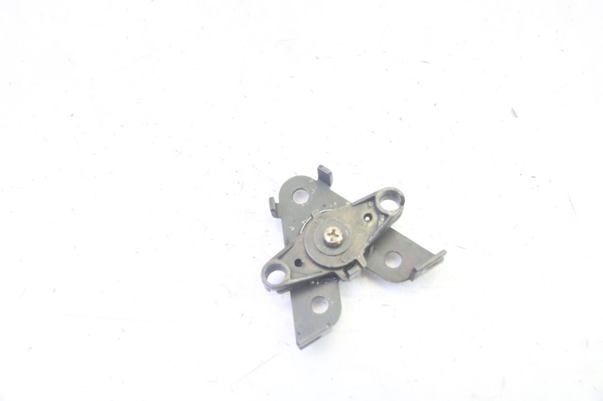 photo de Zamek siedzenia PEUGEOT DJANGO 4T 50 (2014 - 2019) - Widok główny