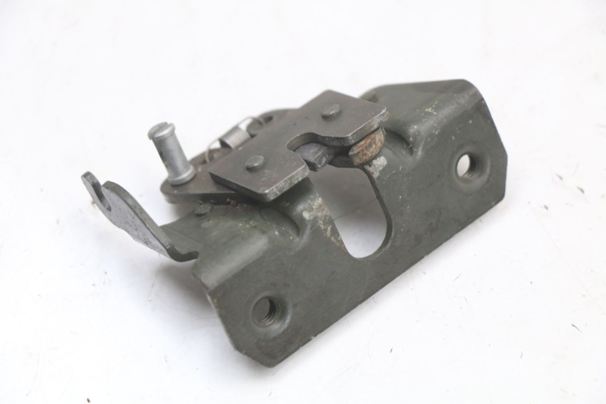 photo de Zamek siedzenia GILERA DNA 50 (2000 - 2007) - Zoom stanu zużycia