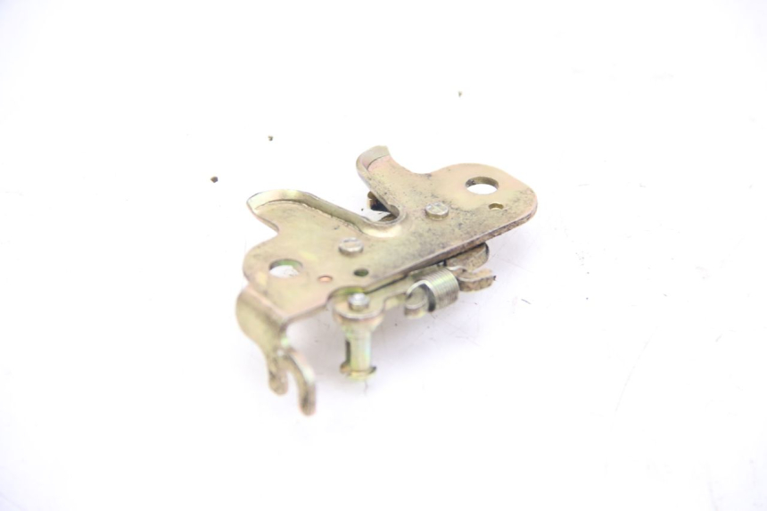 photo de ZAMEK SIEDZENIA PEUGEOT E-VIVACITY 1 (2012 - 2018) - Szczegół części