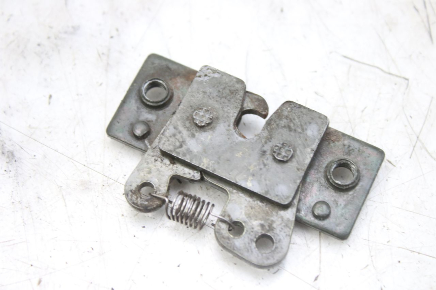 photo de ZAMEK SIEDZENIA PEUGEOT ELYSTAR 50 (2002 - 2014) - Zoom stanu zużycia