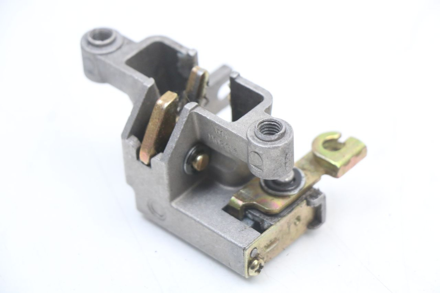 photo de Zamek siedzenia JM MOTORS EVOLIS 4T 50 (2018 - 2022) - Zoom stanu zużycia