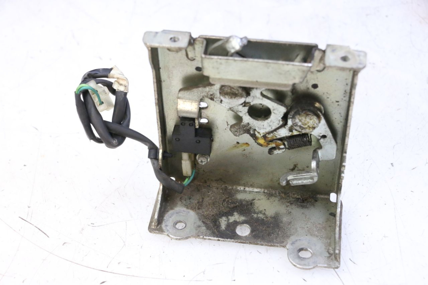 photo de ZAMEK SIEDZENIA HONDA FES S-WING SWING ABS 125 (2007 - 2015) - Widok główny