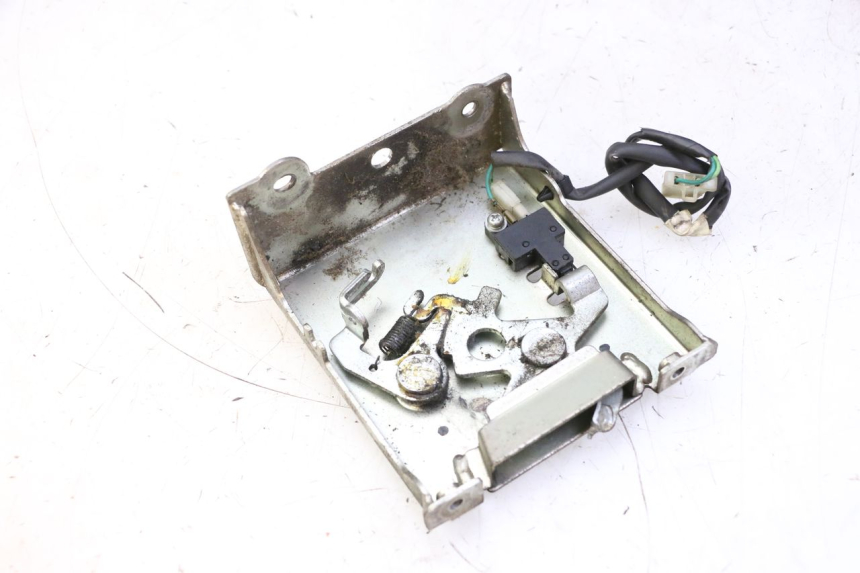 photo de ZAMEK SIEDZENIA HONDA FES S-WING SWING ABS 125 (2007 - 2015) - Punkty mocowania