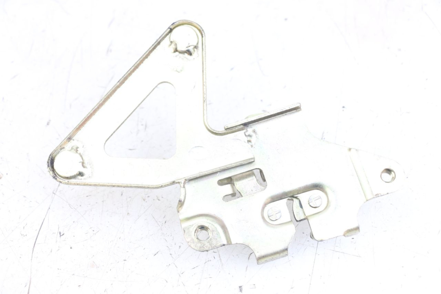 photo de Zamek siedzenia SYM FIDDLE 3 III 125 (2014 - 2020) - Zoom stanu zużycia