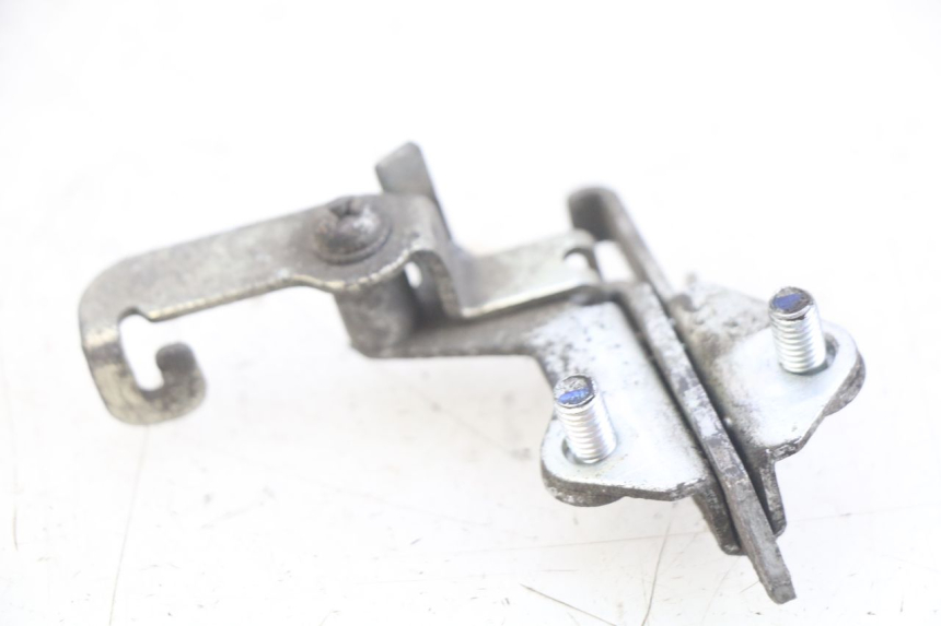 photo de ZAMEK SIEDZENIA YAMAHA FJR ABS 1300 (2006 - 2012) - Szczegół części