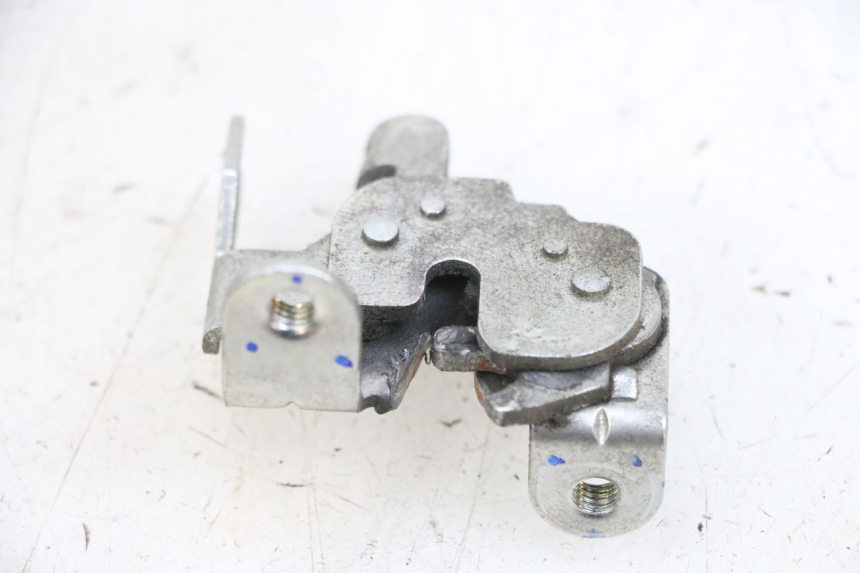 photo de Zamek siedzenia MBK FLIPPER 115 (2013 - 2017) - Zoom stanu zużycia