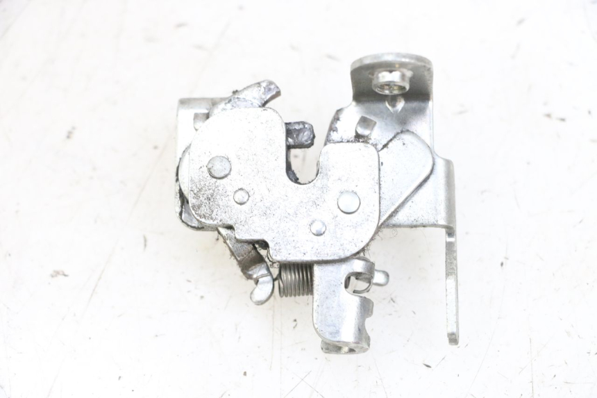 photo de Zamek siedzenia MBK FLIPPER 115 (2013 - 2017) - Inny kąt widzenia