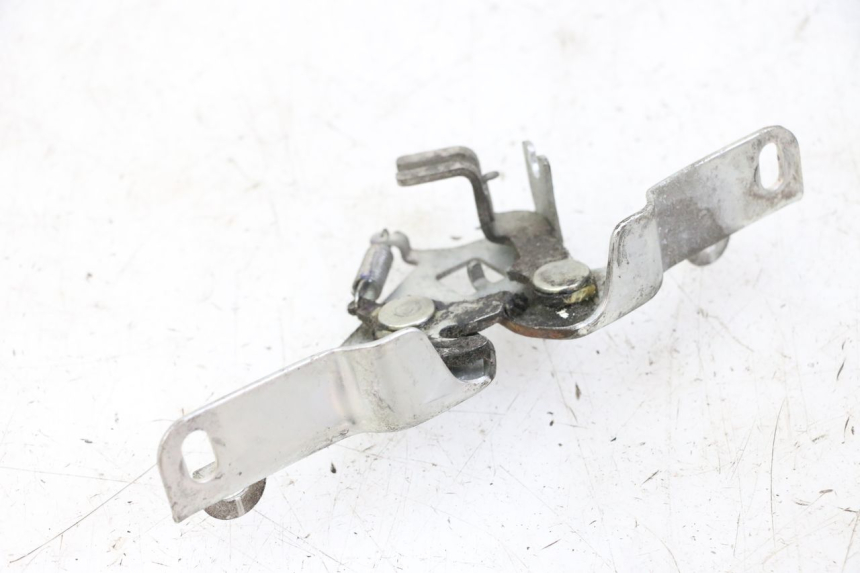 photo de ZAMEK SIEDZENIA HONDA FORZA ABS 300 (2013 - 2017) - Inny kąt widzenia