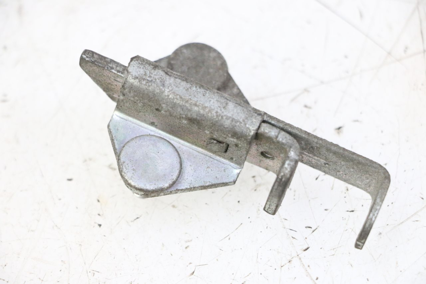 photo de Zamek siedzenia YAMAHA FZ6 FAZER S2 600 (2007 - 2011) - Zoom stanu zużycia