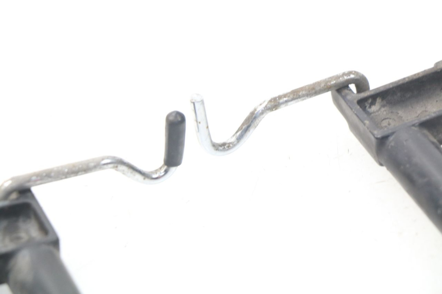 photo de Zamek siedzenia KAWASAKI GPZ S 500 (1994 - 2005) - Zoom stanu zużycia