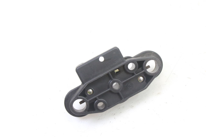 photo de ZAMEK SIEDZENIA SUZUKI GS GSE 500 (2001 - 2003) - Zoom stanu zużycia