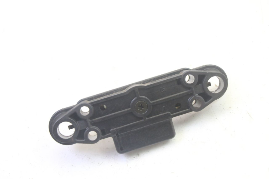 photo de Zamek siedzenia SUZUKI GSF N BANDIT 600 (1996 - 1999) - Zoom stanu zużycia