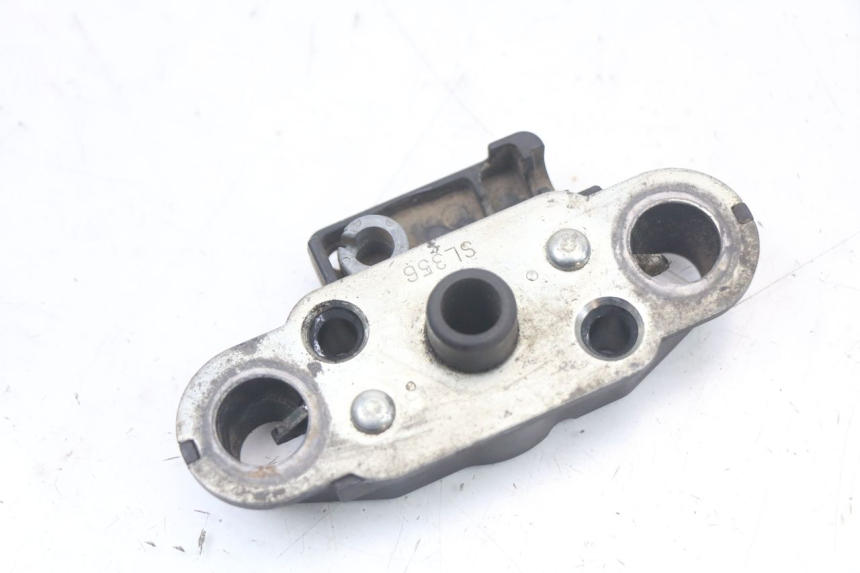 photo de ZAMEK SIEDZENIA SUZUKI GSR 750 (2011 - 2017) - Szczegół części