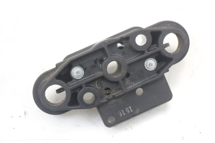 photo de ZAMEK SIEDZENIA SUZUKI GSR 750 (2011 - 2017) - Zoom stanu zużycia