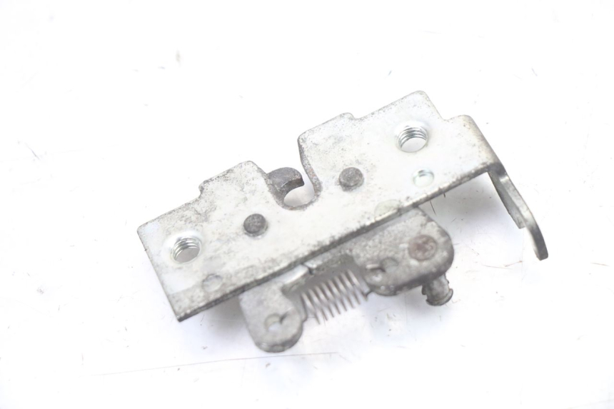 photo de ZAMEK SIEDZENIA HONDA FES S-WING SWING ABS 125 (2007 - 2015) - Inny kąt widzenia