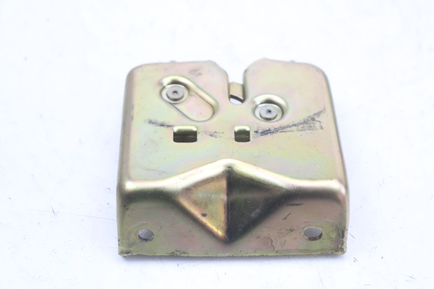 photo de ZAMEK SIEDZENIA HONDA NES AROBASE 125 (2000 - 2003) - Inny kąt widzenia