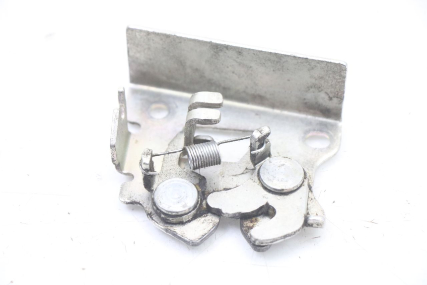 photo de Zamek siedzenia HONDA SH i 300 (2015 - 2020) - Szczegół części