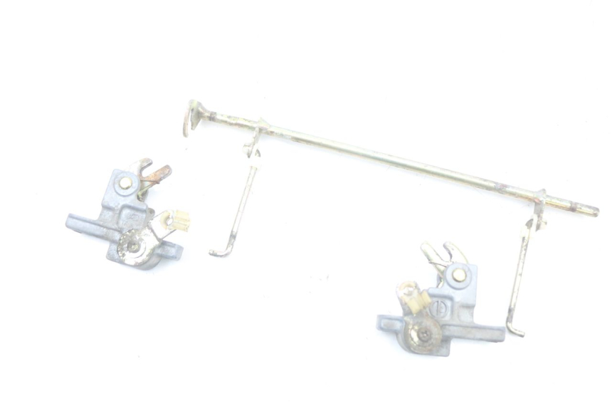 photo de ZAMEK SIEDZENIA KAWASAKI GTR 1000 (1994 - 2004) - Szczegół części