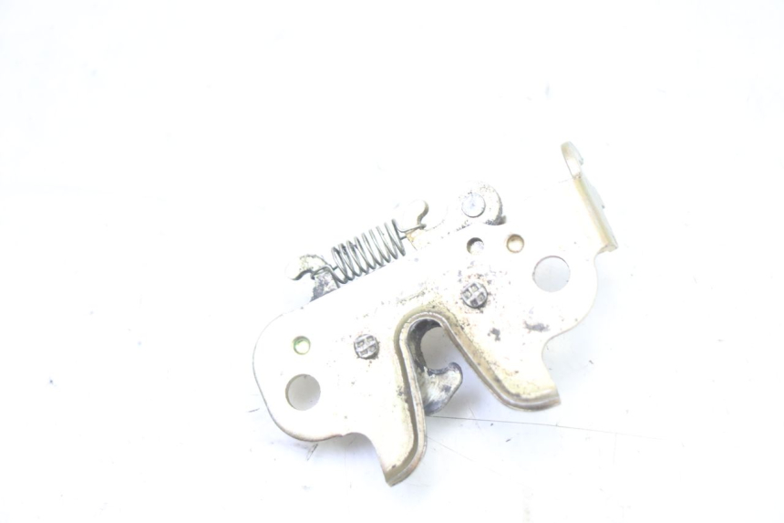 photo de ZAMEK SIEDZENIA PEUGEOT KISBEE 2T 50 (2010 - 2017) - Zoom stanu zużycia