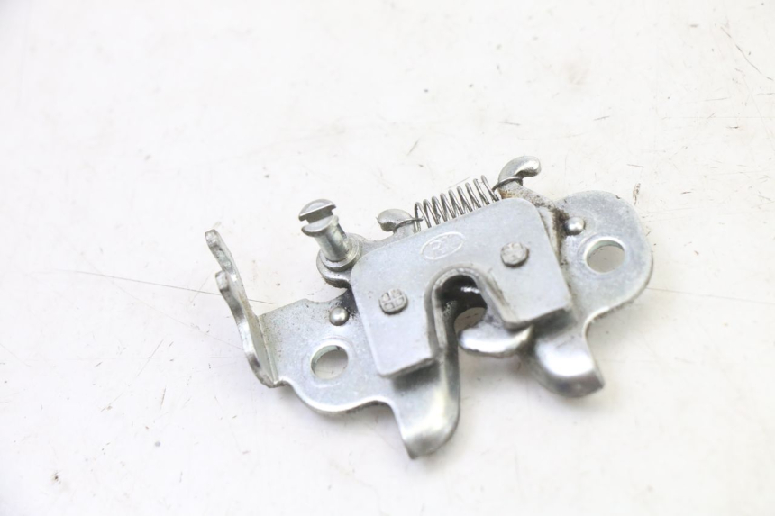 photo de Zamek siedzenia PEUGEOT KISBEE 4T 50 (2018 - 2022) - Widok główny