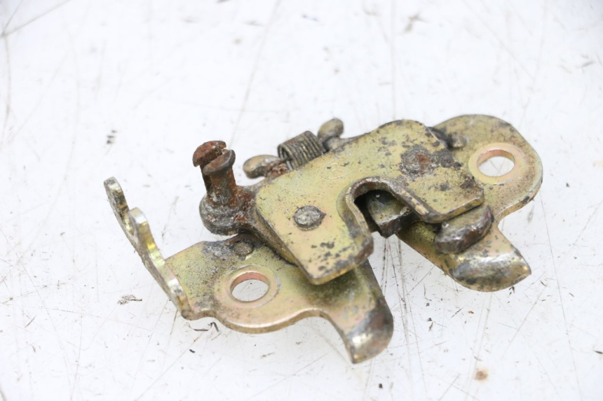 photo de ZAMEK SIEDZENIA PEUGEOT KISBEE 4T 50 (2010 - 2017) - Zbliżenie techniczne