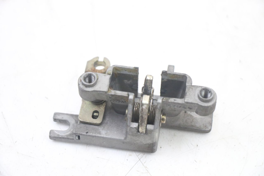 photo de ZAMEK SIEDZENIA KYMCO PEOPLE S 125 (2000 - 2008) - Szczegół części