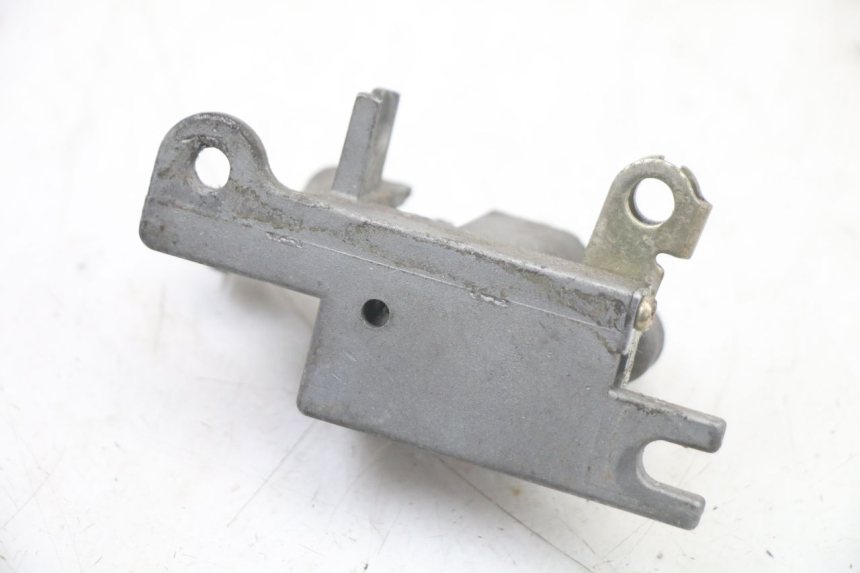 photo de ZAMEK SIEDZENIA KYMCO PEOPLE S 125 (2000 - 2008) - Inny kąt widzenia