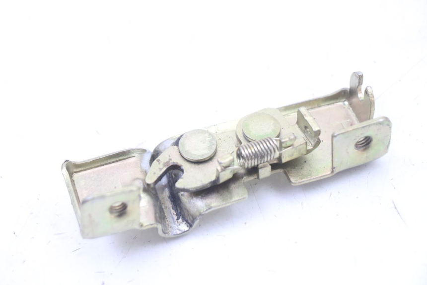 photo de Zamek siedzenia LONGJIA SHARPY 125 (2020 - 2024) - Szczegół części