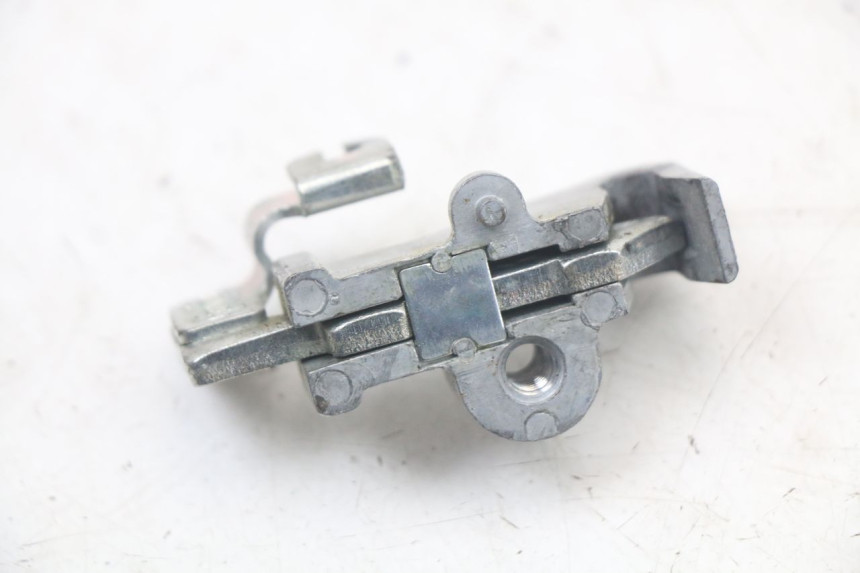 photo de Zamek siedzenia MASAI SCRAMBLER SPORT 125 (2021 - 2025) - Inny kąt widzenia