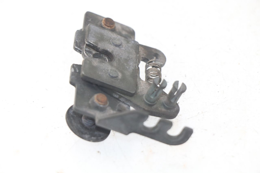 photo de Zamek siedzenia PIAGGIO MP3 LT 400 (2007 - 2012) - Szczegół części