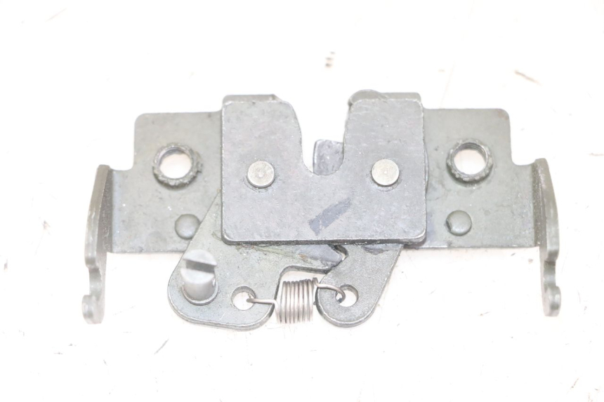 photo de Zamek siedzenia PIAGGIO MP3 LT 300 (2010 - 2016) - Widok główny