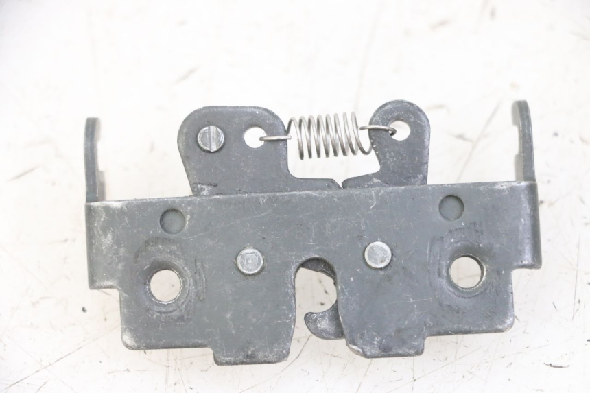 photo de ZAMEK SIEDZENIA PIAGGIO MP3 LT 300 (2010 - 2016) - Szczegół części