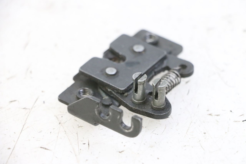 photo de Zamek siedzenia PIAGGIO MP3 500 (2014 - 2017) - Szczegół części