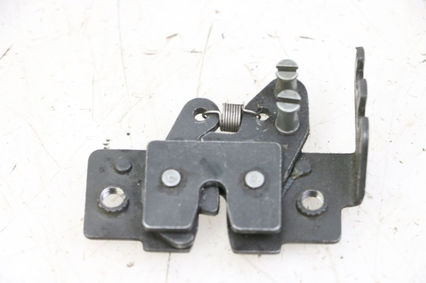 photo de Zamek siedzenia PIAGGIO MP3 500 (2014 - 2017) - Inny kąt widzenia