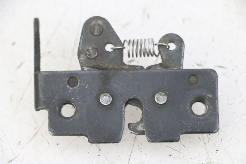 photo de Zamek siedzenia PIAGGIO MP3 500 (2011 - 2015) - Zoom stanu zużycia