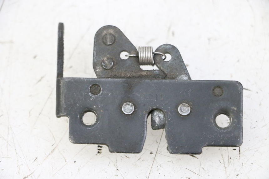 photo de Zamek siedzenia PIAGGIO MP3 500 (2011 - 2015) - Inny kąt widzenia