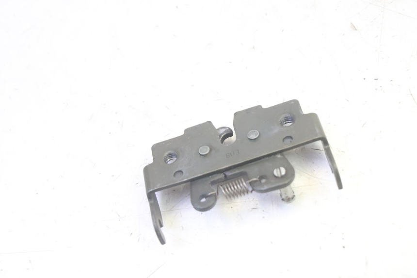 photo de Zamek siedzenia PIAGGIO MP3 RL 250 (2006 - 2010) - Inny kąt widzenia