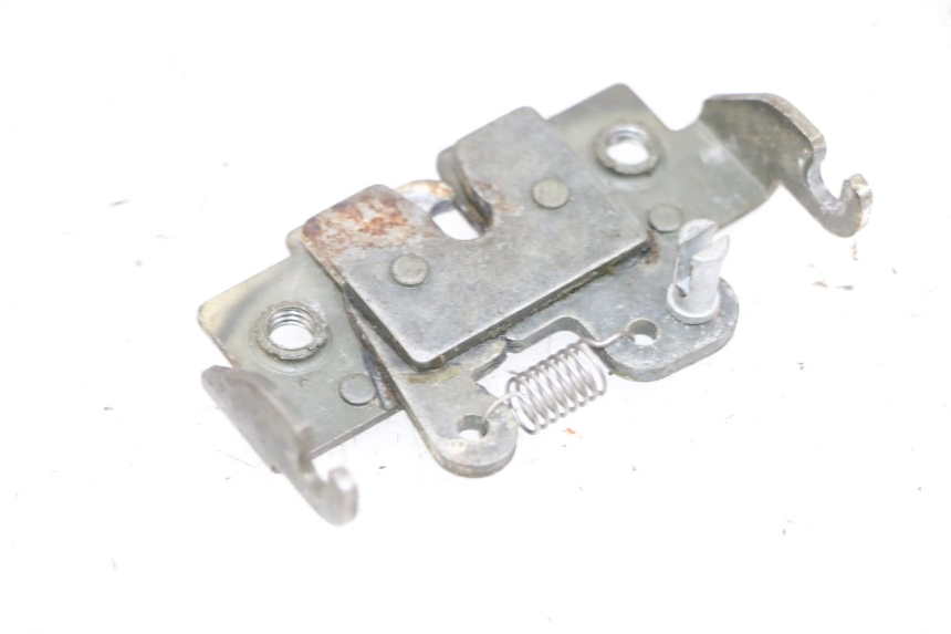 photo de Zamek siedzenia YAMAHA NEO'S NEOS 2T 50 (1998 - 2007) - Zoom stanu zużycia