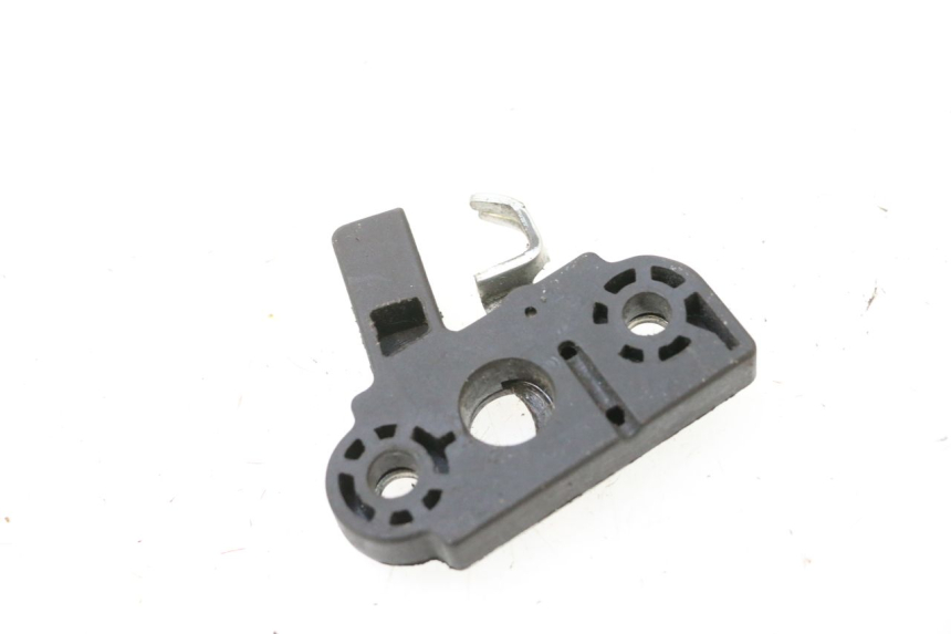 photo de Zamek siedzenia YAMAHA NEOS NEO'S 4T 50 (2008 - 2016) - Zoom stanu zużycia