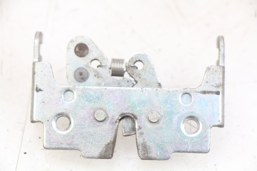 photo de Zamek siedzenia GILERA NEXUS 125 (2007 - 2009) - Zoom stanu zużycia