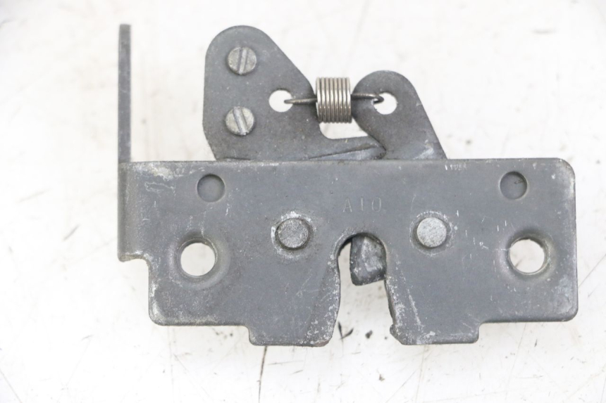 photo de ZAMEK SIEDZENIA GILERA NEXUS 125 (2009 - 2013) - Inny kąt widzenia