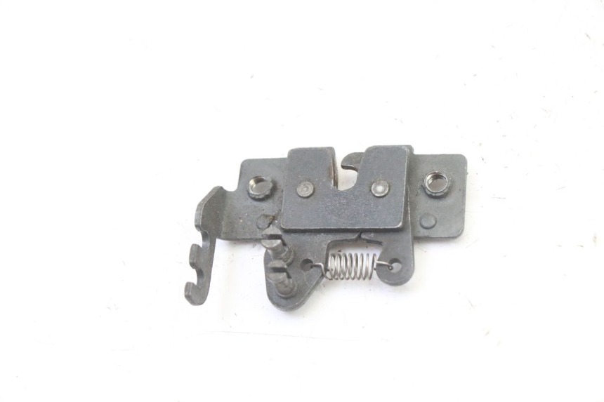 photo de ZAMEK SIEDZENIA GILERA NEXUS 125 (2009 - 2013) - Szczegół części